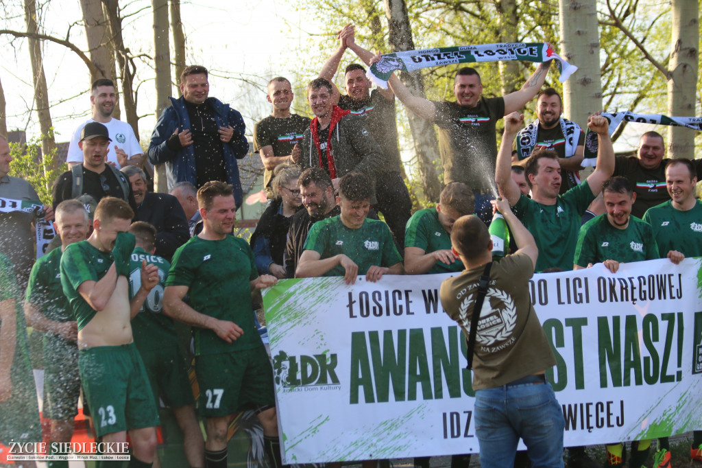 Awans Łosic po meczu w Cegłowie