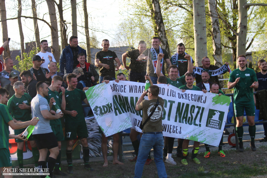 Awans Łosic po meczu w Cegłowie