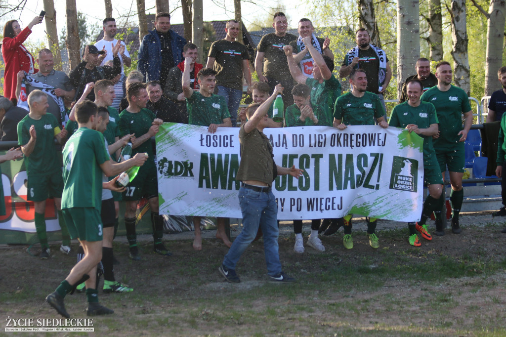 Awans Łosic po meczu w Cegłowie