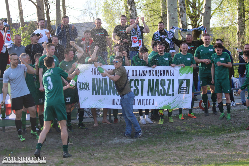Awans Łosic po meczu w Cegłowie