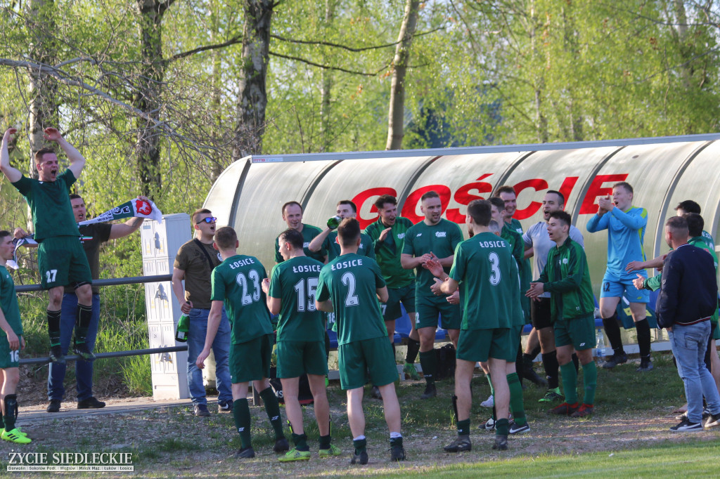 Awans Łosic po meczu w Cegłowie