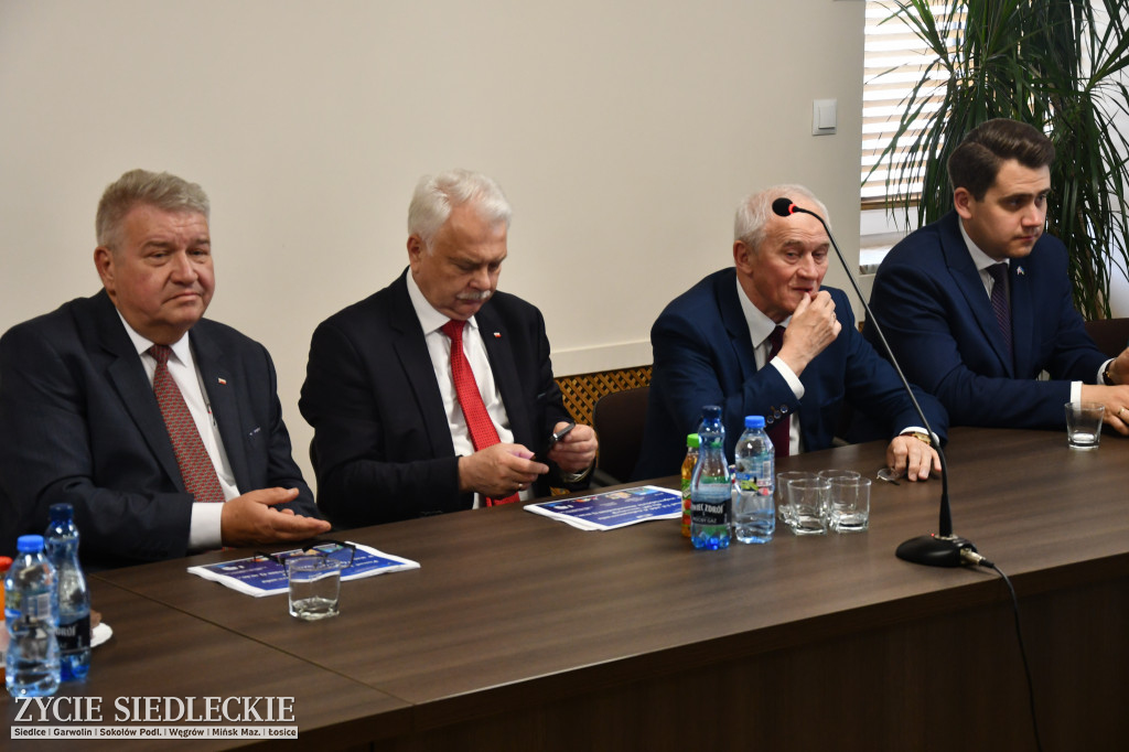 Czeki dla gmin z powiatu siedleckiego