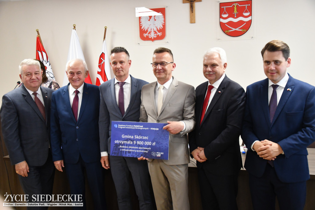 Czeki dla gmin z powiatu siedleckiego