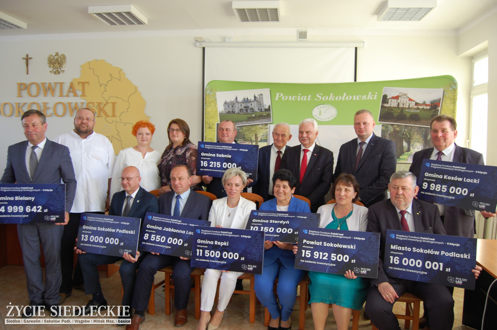 Wręczono symboliczne czeki na ponad 126 mln