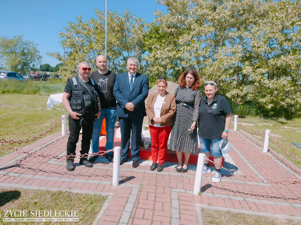 Duktem Jana Kołkowicza przez powiat łosicki