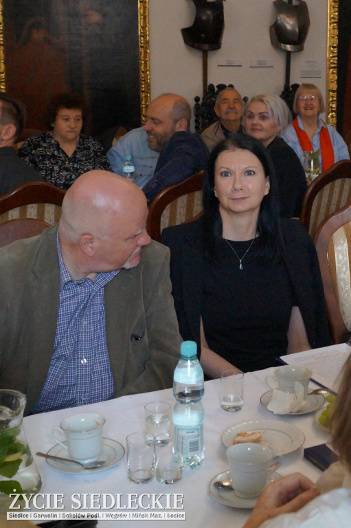 Konferencja i wernisaż na zamku w Liwie