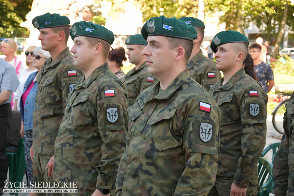 Seniorynki w hołdzie Powstańcom