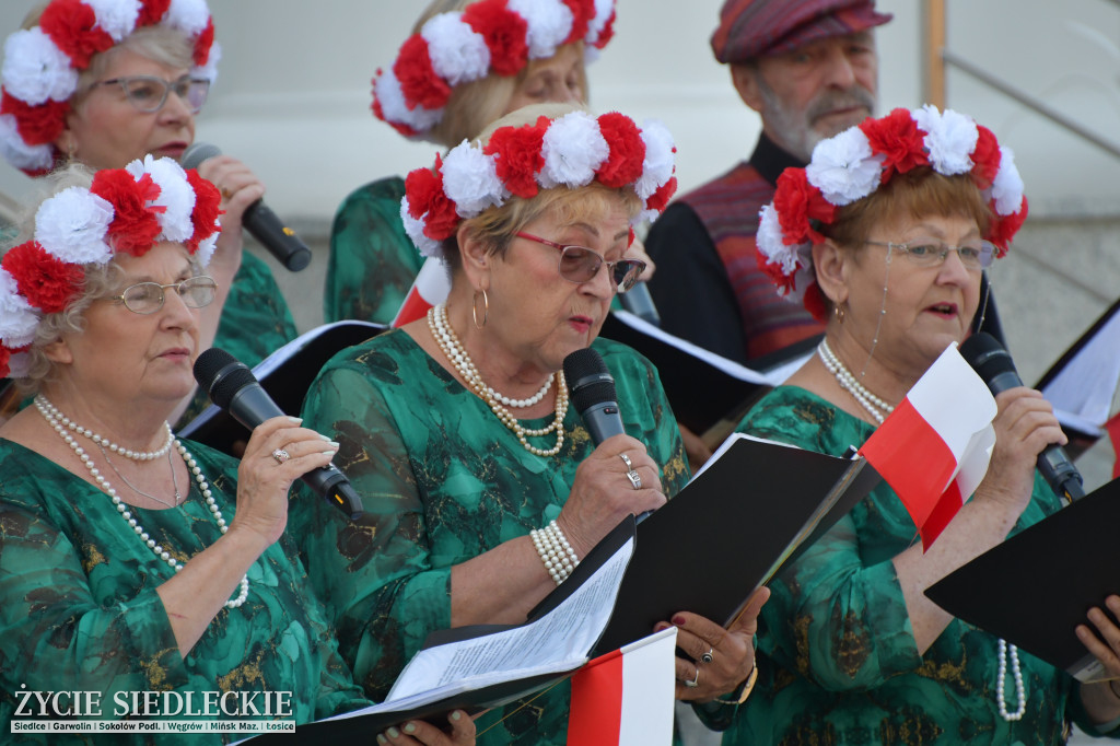 Seniorynki w hołdzie Powstańcom