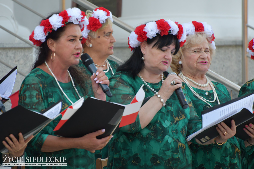 Seniorynki w hołdzie Powstańcom