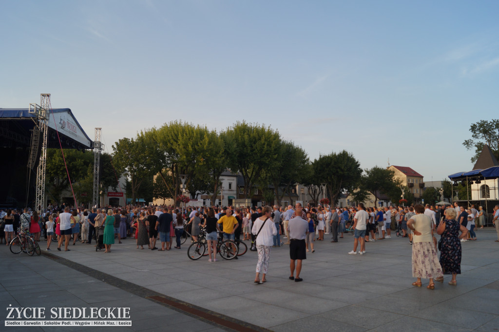 Kalejdoskop Barw Polski z zespołem Mazowsze