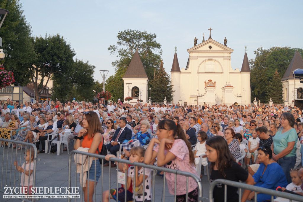 Kalejdoskop Barw Polski z zespołem Mazowsze