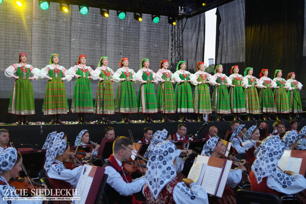 Kalejdoskop Barw Polski z zespołem Mazowsze
