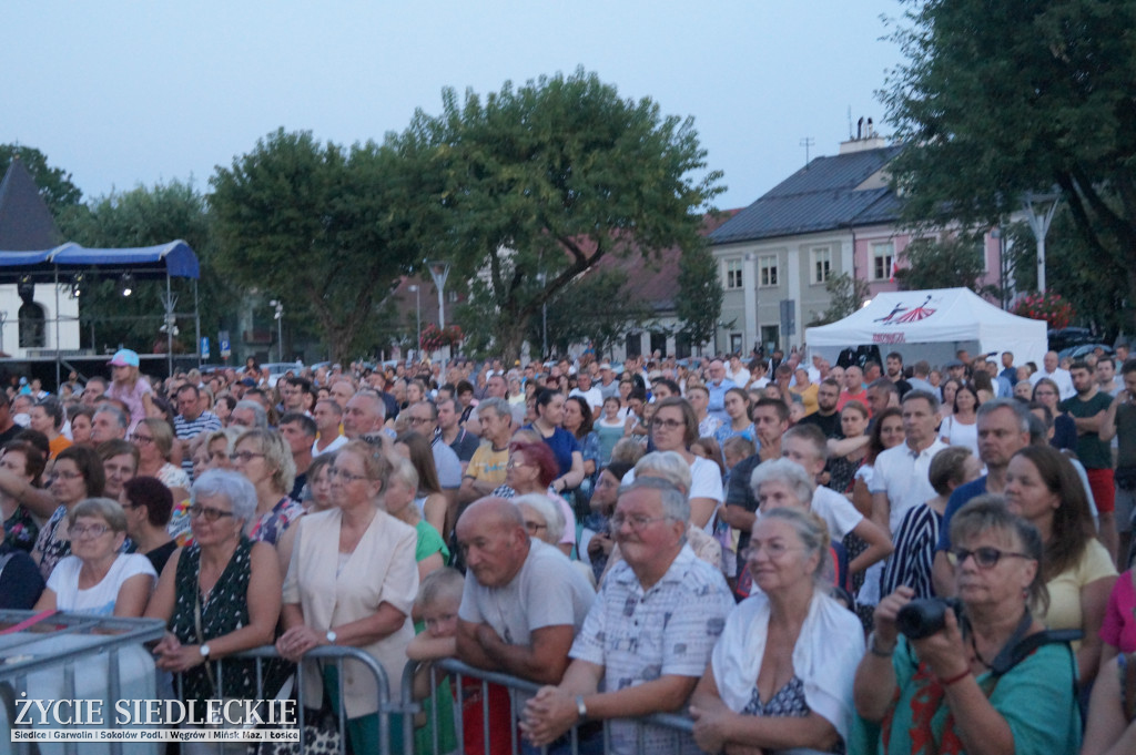 Kalejdoskop Barw Polski z zespołem Mazowsze