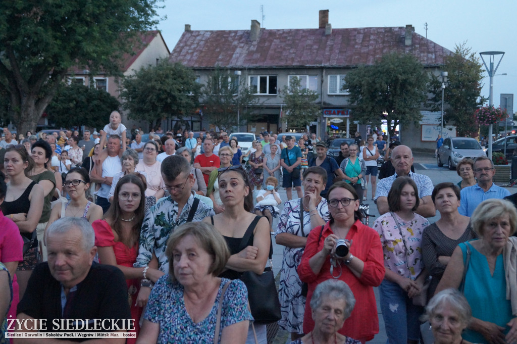 Kalejdoskop Barw Polski z zespołem Mazowsze