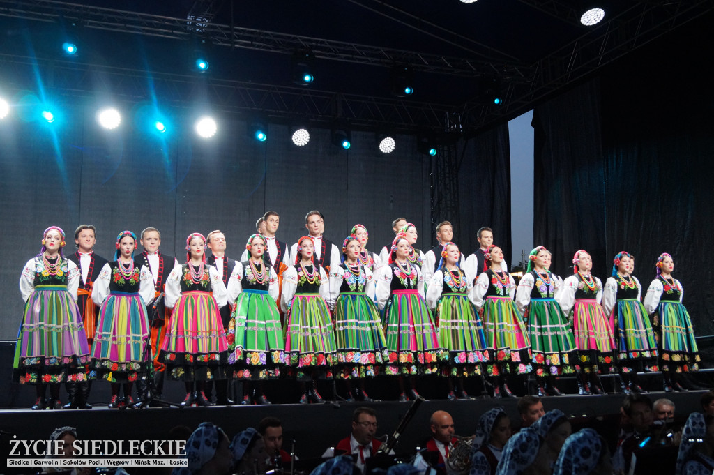 Kalejdoskop Barw Polski z zespołem Mazowsze