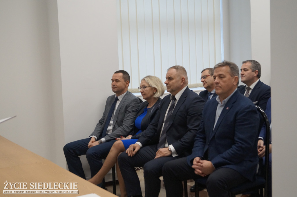 Czeki dla samorządów rozdane