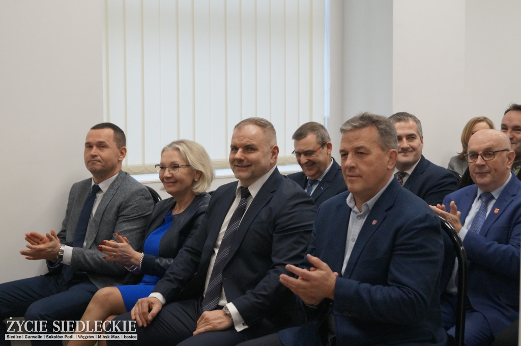 Czeki dla samorządów rozdane