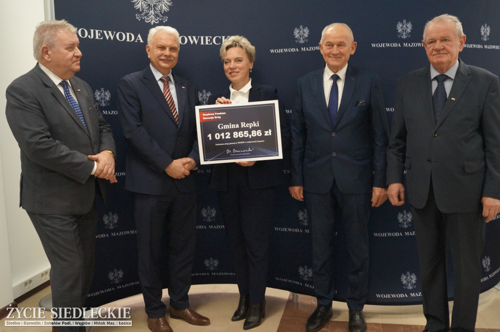 Czeki dla samorządów rozdane