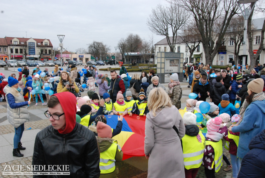 Światowy Dzień Autyzmu na niebiesko