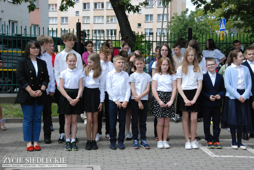 Odsłonięcie muralu przy SP nr 5