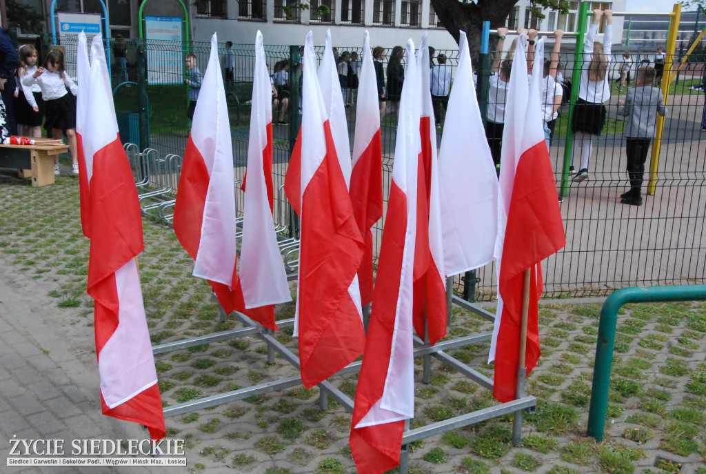 Odsłonięcie muralu przy SP nr 5