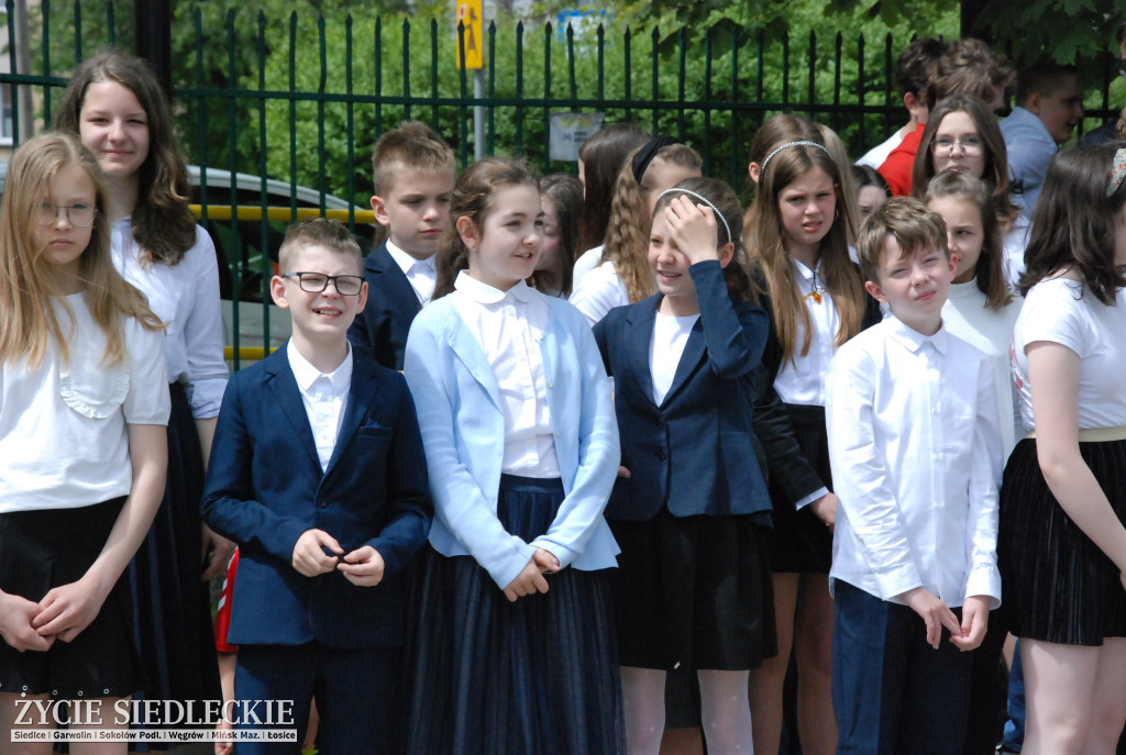 Odsłonięcie muralu przy SP nr 5