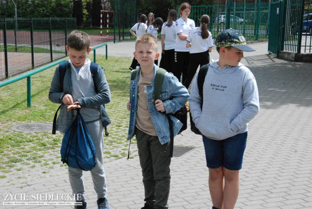 Odsłonięcie muralu przy SP nr 5