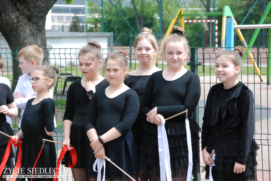 Odsłonięcie muralu przy SP nr 5