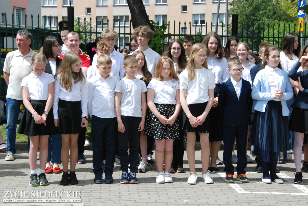 Odsłonięcie muralu przy SP nr 5