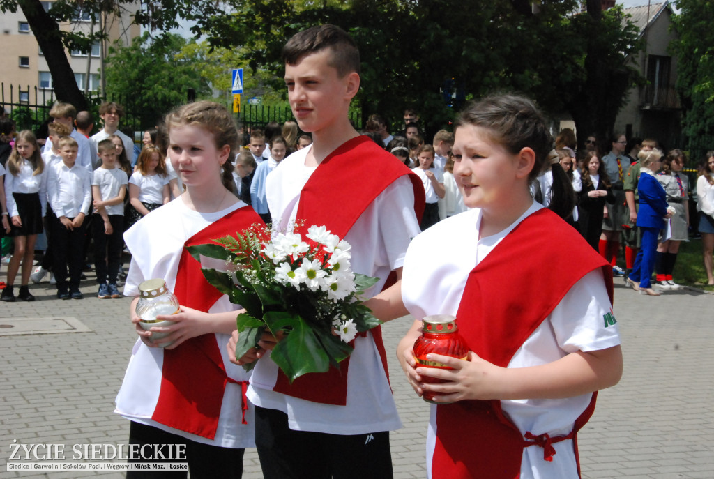 Odsłonięcie muralu przy SP nr 5