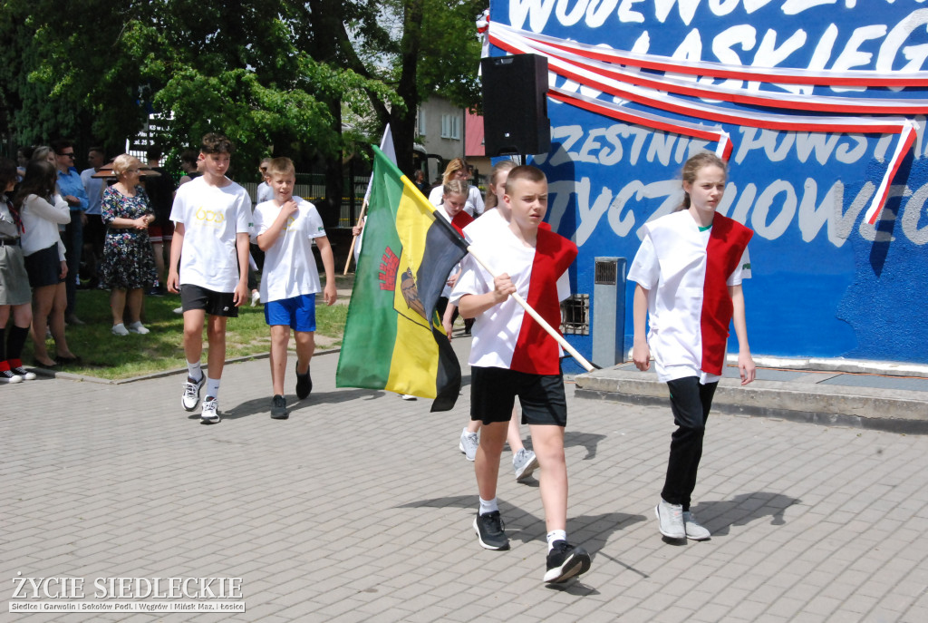 Odsłonięcie muralu przy SP nr 5