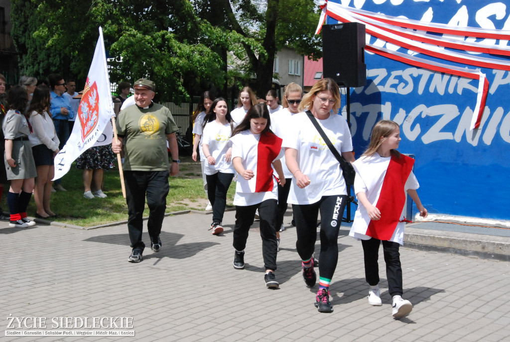 Odsłonięcie muralu przy SP nr 5
