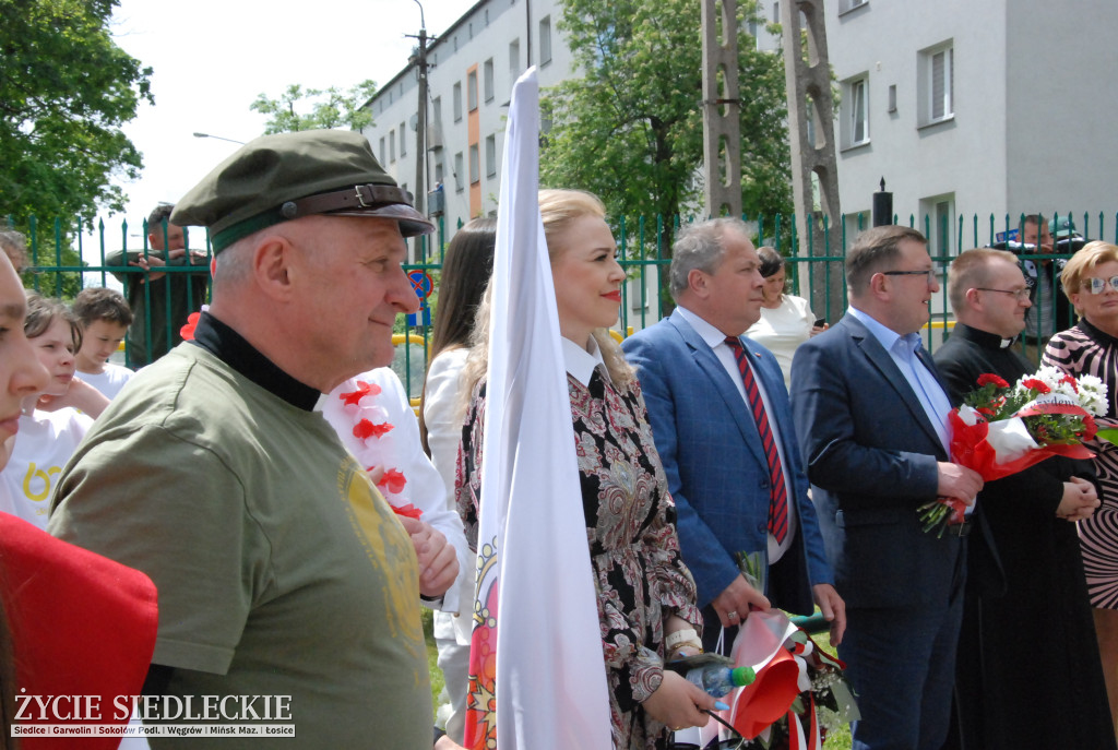 Odsłonięcie muralu przy SP nr 5