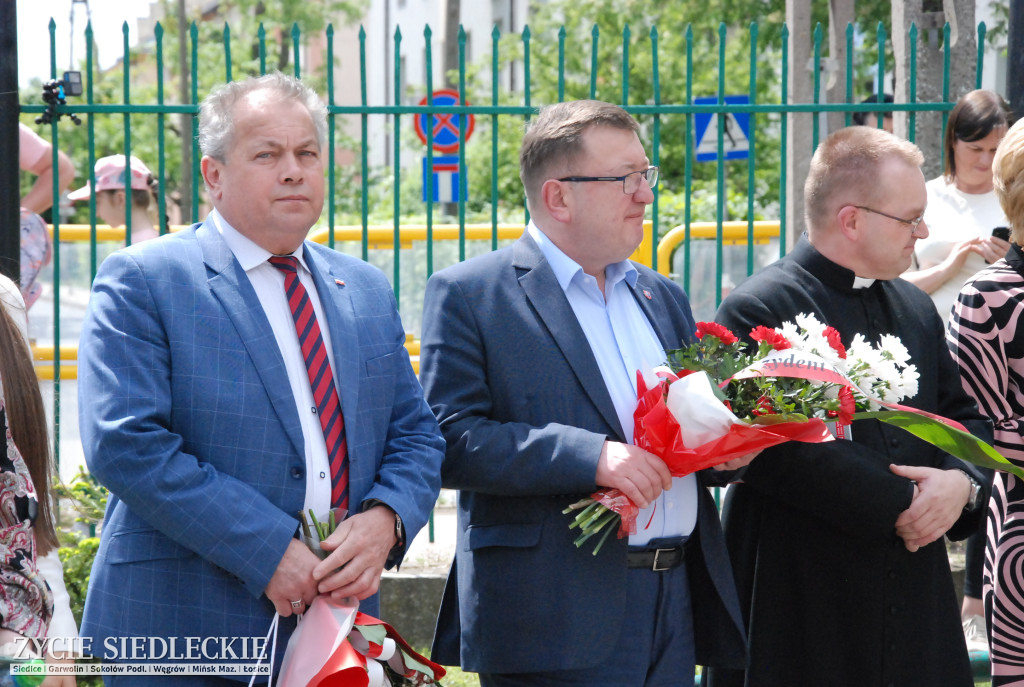Odsłonięcie muralu przy SP nr 5