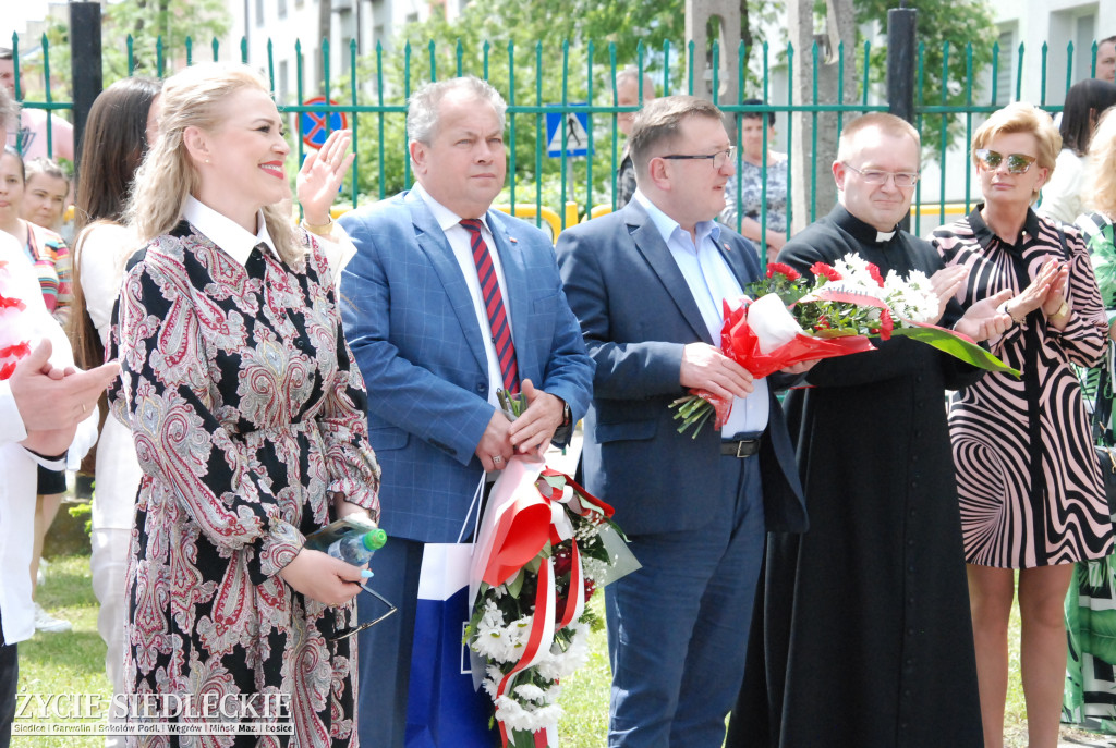 Odsłonięcie muralu przy SP nr 5