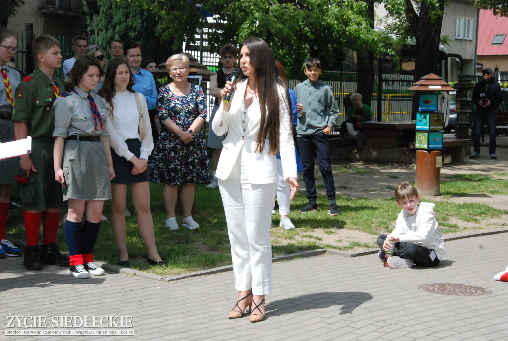 Odsłonięcie muralu przy SP nr 5