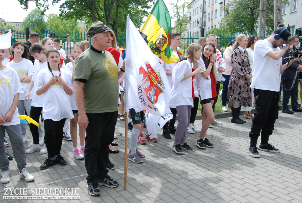 Odsłonięcie muralu przy SP nr 5