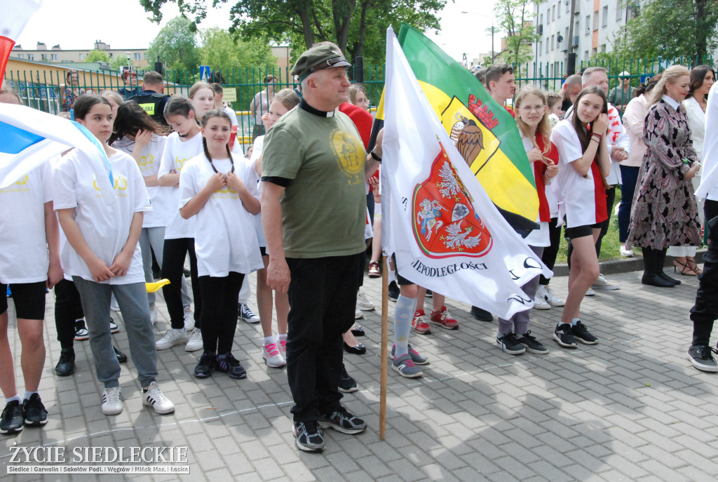 Odsłonięcie muralu przy SP nr 5