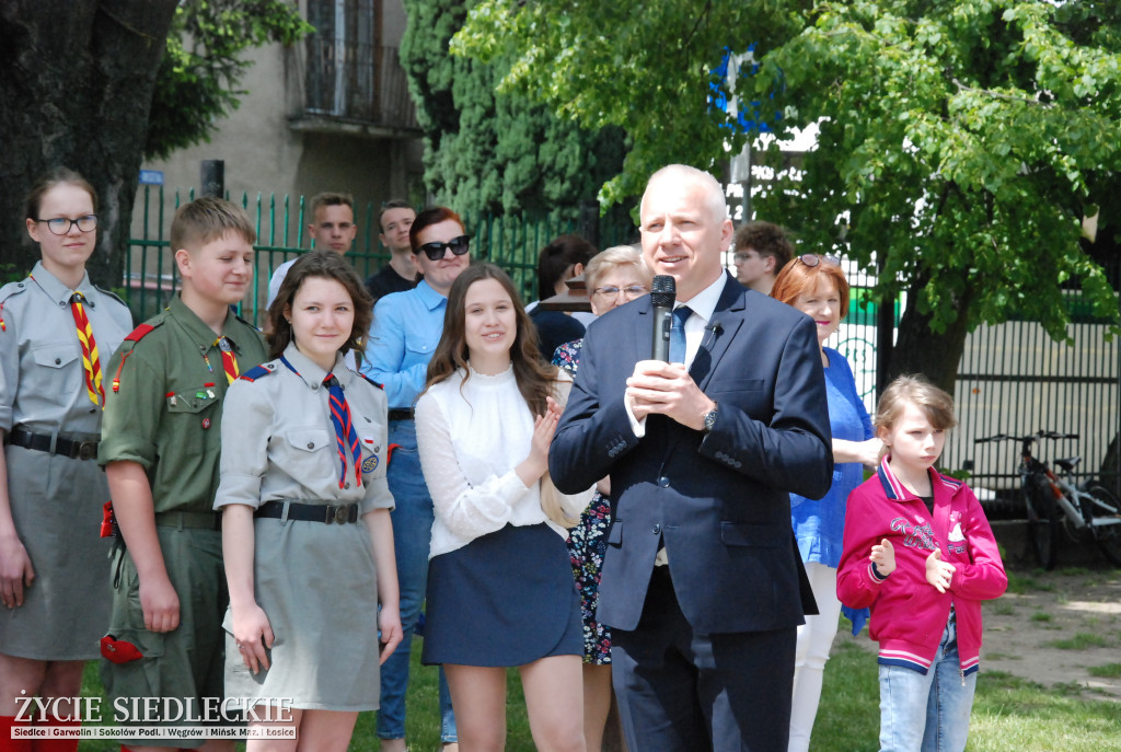 Odsłonięcie muralu przy SP nr 5