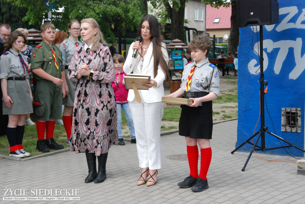 Odsłonięcie muralu przy SP nr 5