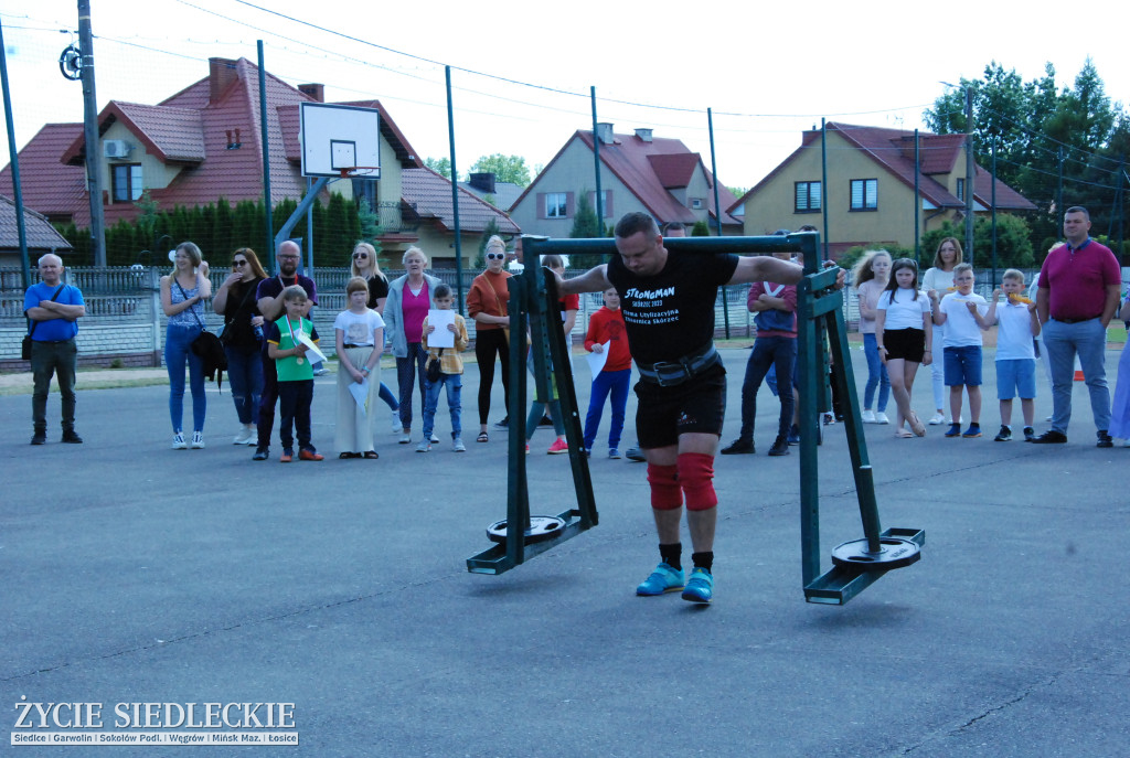 Piknik ze sportem w tle
