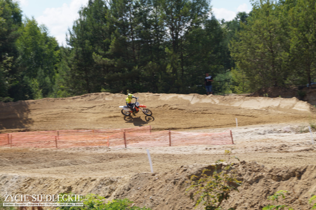 MOTOCROSS