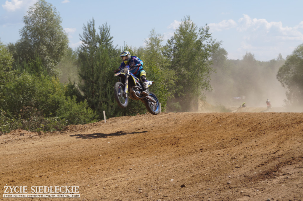 MOTOCROSS