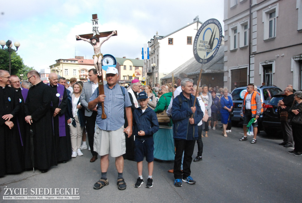 Pielgrzymi z Siedlec wyruszyli na Jasną Górę