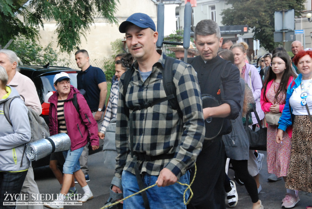 Pielgrzymi z Siedlec wyruszyli na Jasną Górę