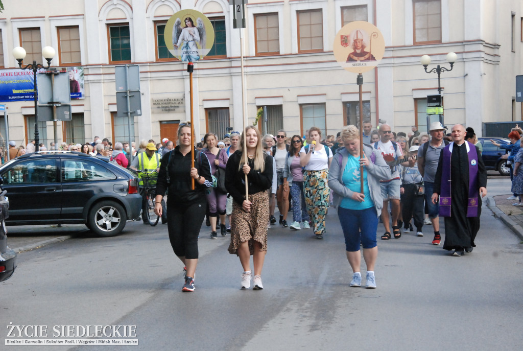 Pielgrzymi z Siedlec wyruszyli na Jasną Górę