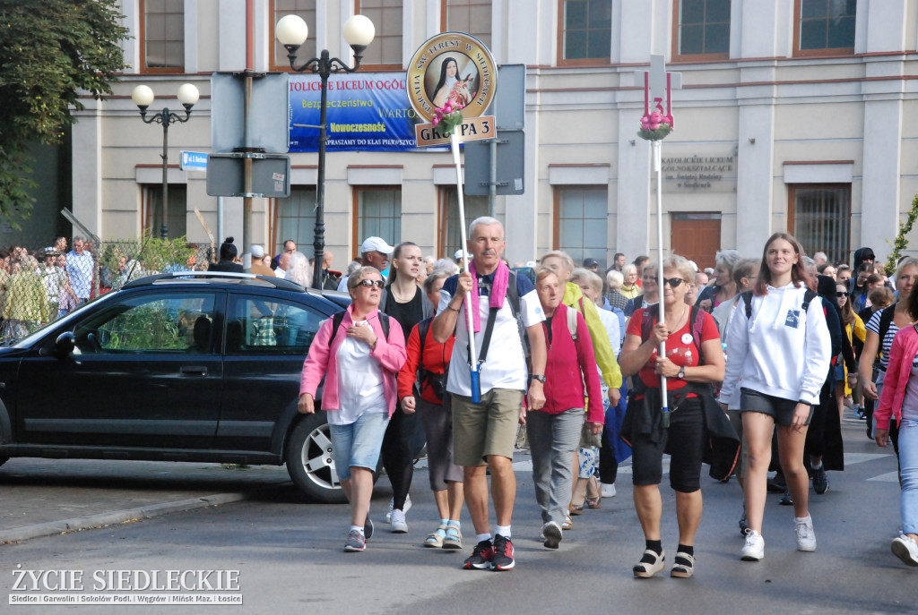 Pielgrzymi z Siedlec wyruszyli na Jasną Górę