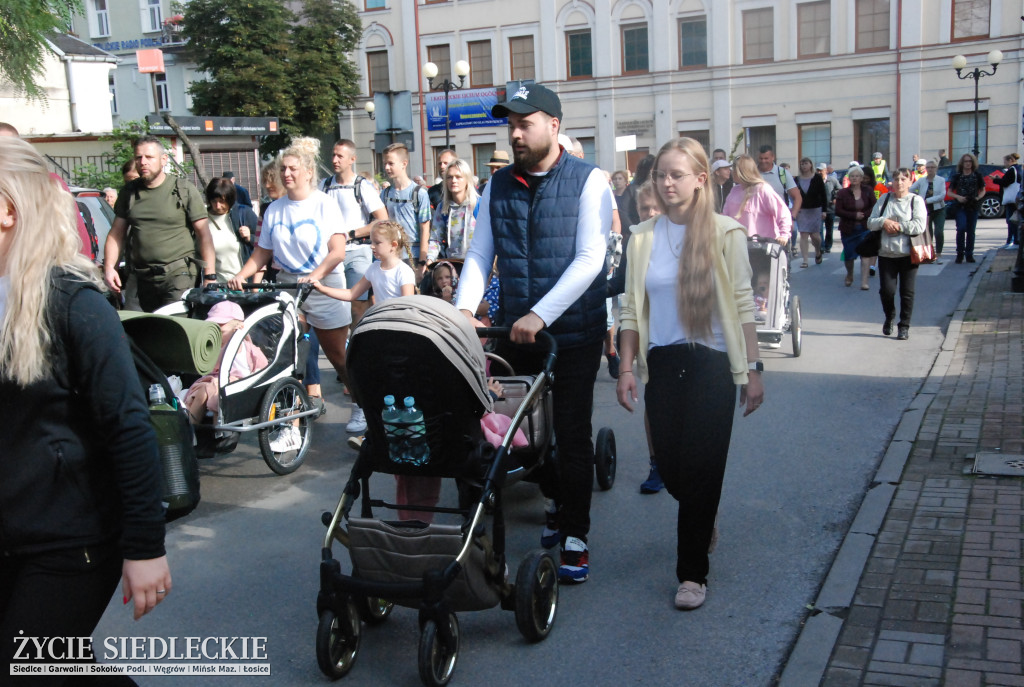 Pielgrzymi z Siedlec wyruszyli na Jasną Górę