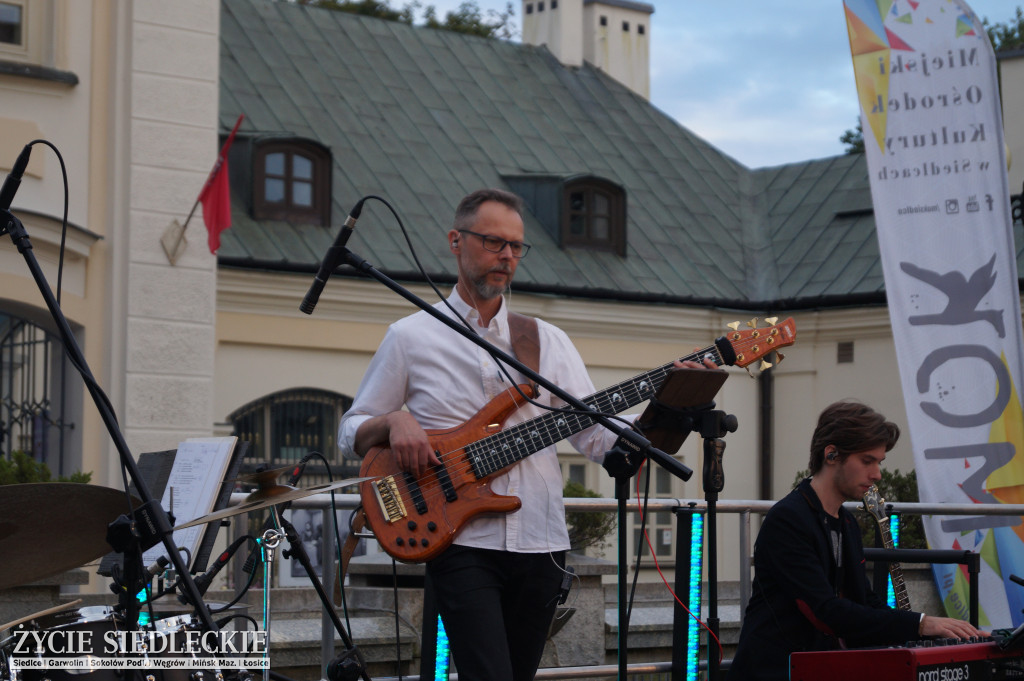 Koncert Marka Andrzejewskiego i Grupy Niesfornych