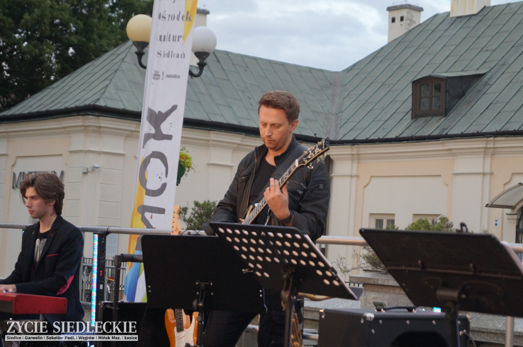 Koncert Marka Andrzejewskiego i Grupy Niesfornych